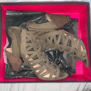 Vince Camuto dark olive green heels